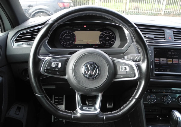 Volkswagen Tiguan cena 119998 przebieg: 147000, rok produkcji 2017 z Krośniewice małe 277